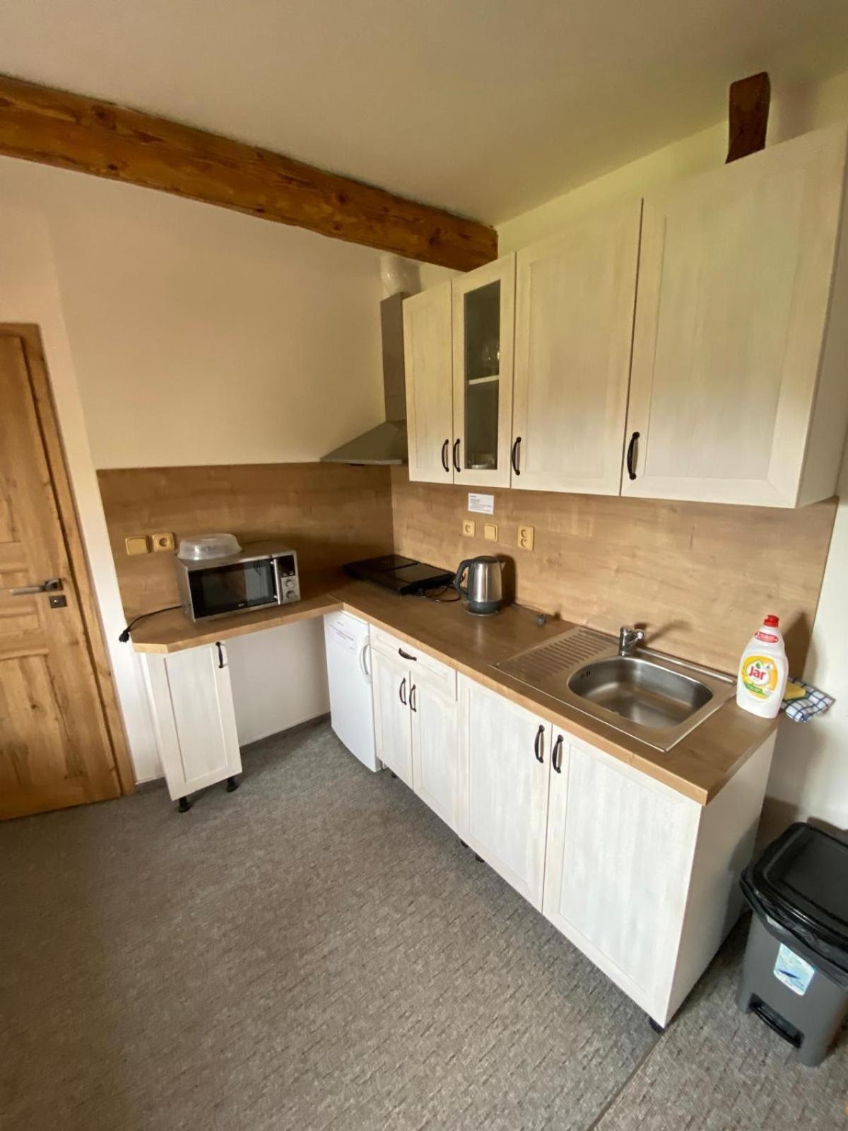 Apartman Na Statku Červený Kostelec Exteriör bild