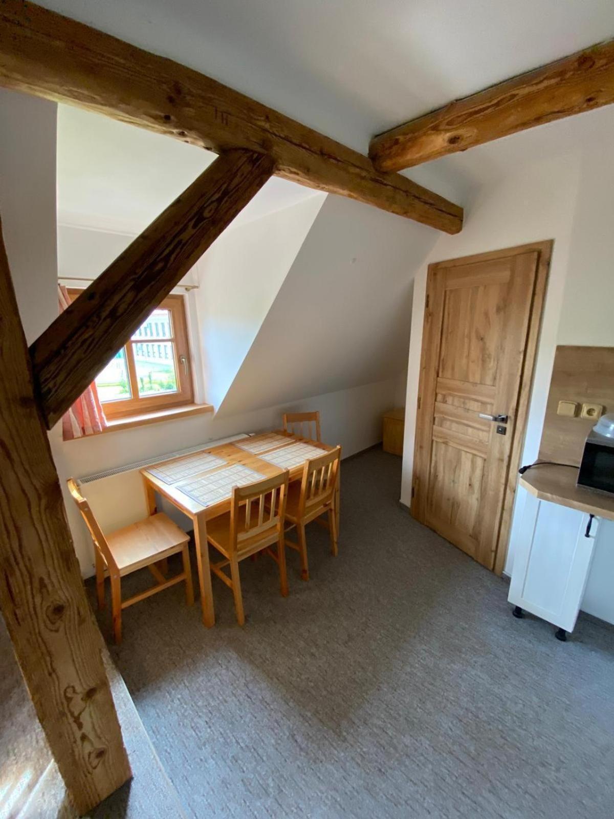 Apartman Na Statku Červený Kostelec Exteriör bild